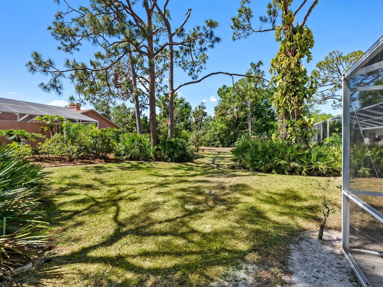 Image 41 of 60 For 3786 Surrey Lane