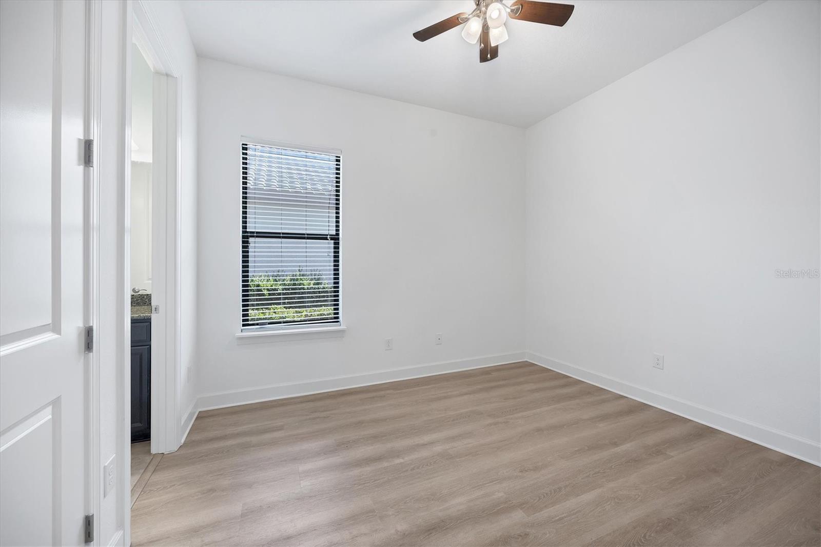 Image 18 of 35 For 9914 Craftsman Park Way