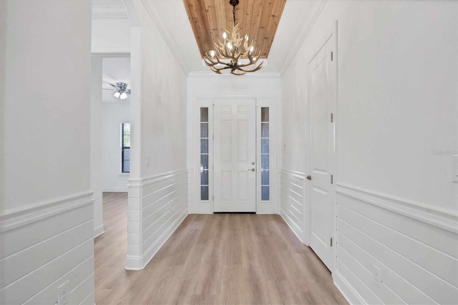 Image 7 of 35 For 9914 Craftsman Park Way