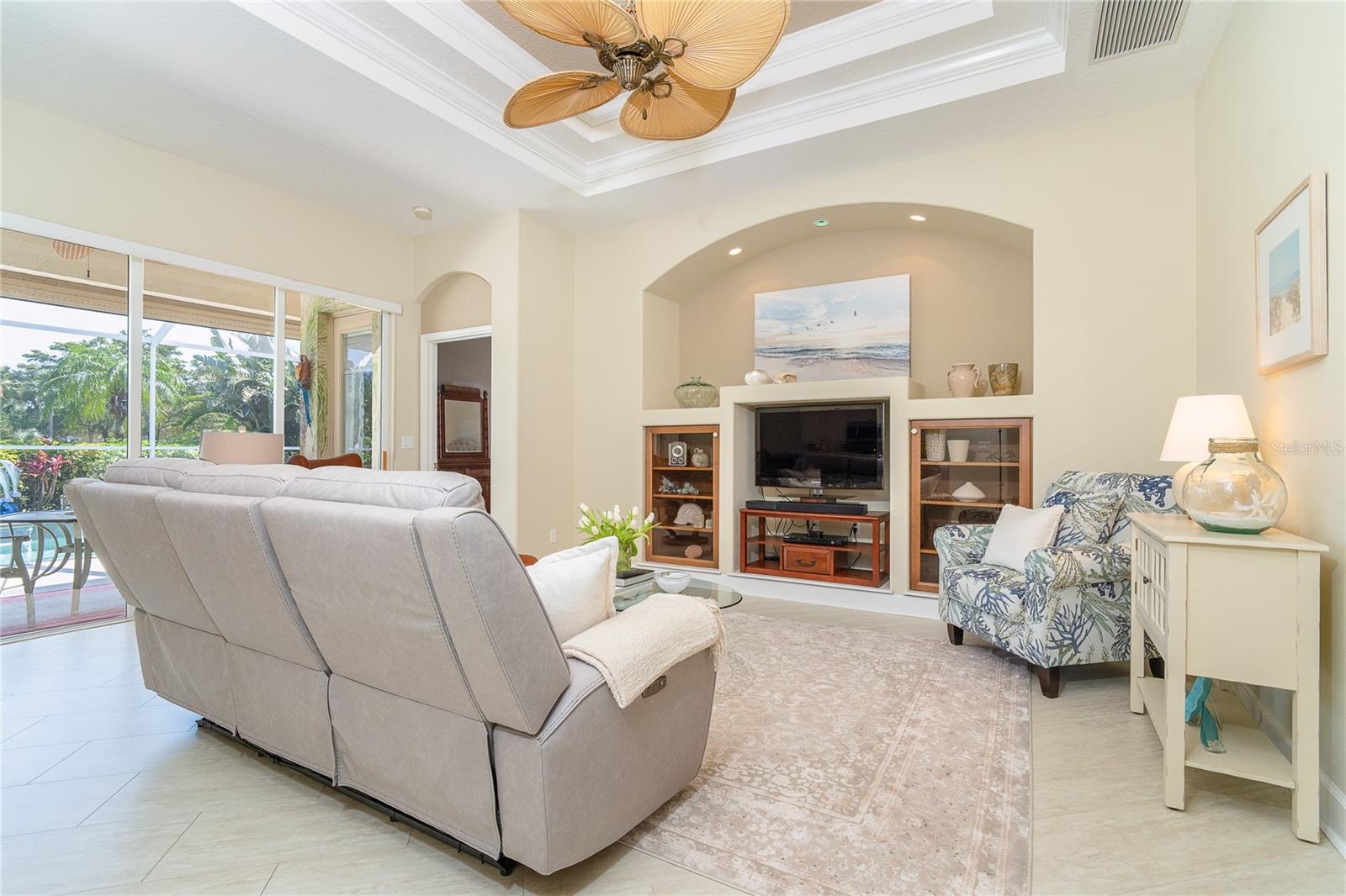 Image 10 of 51 For 108 Amora Avenue