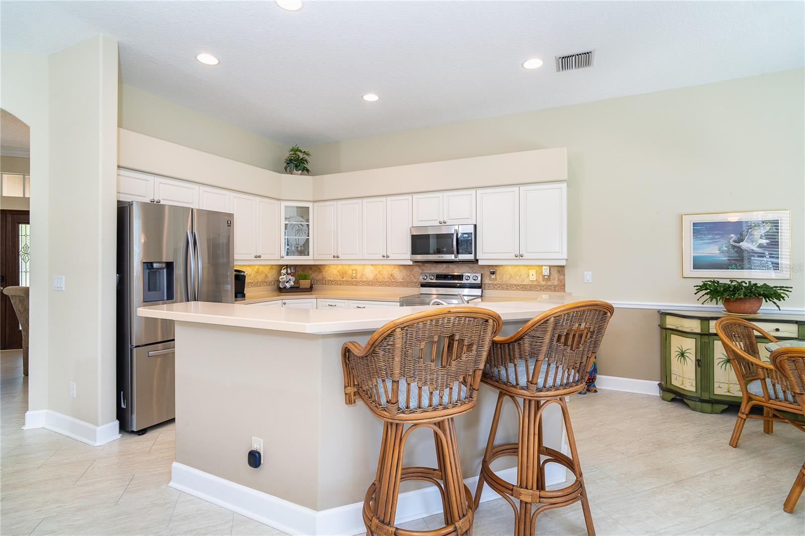 Image 13 of 51 For 108 Amora Avenue