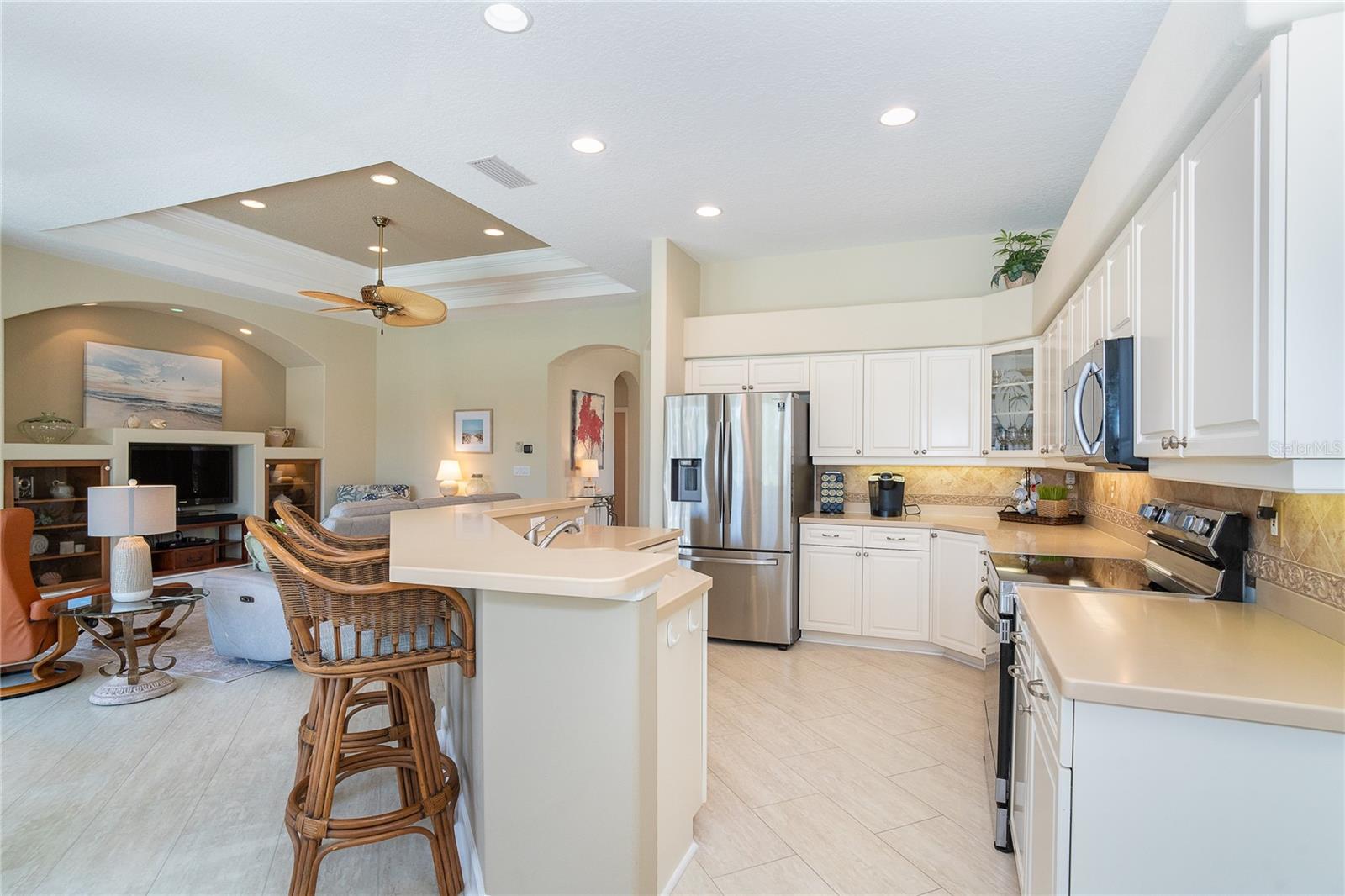 Image 19 of 51 For 108 Amora Avenue