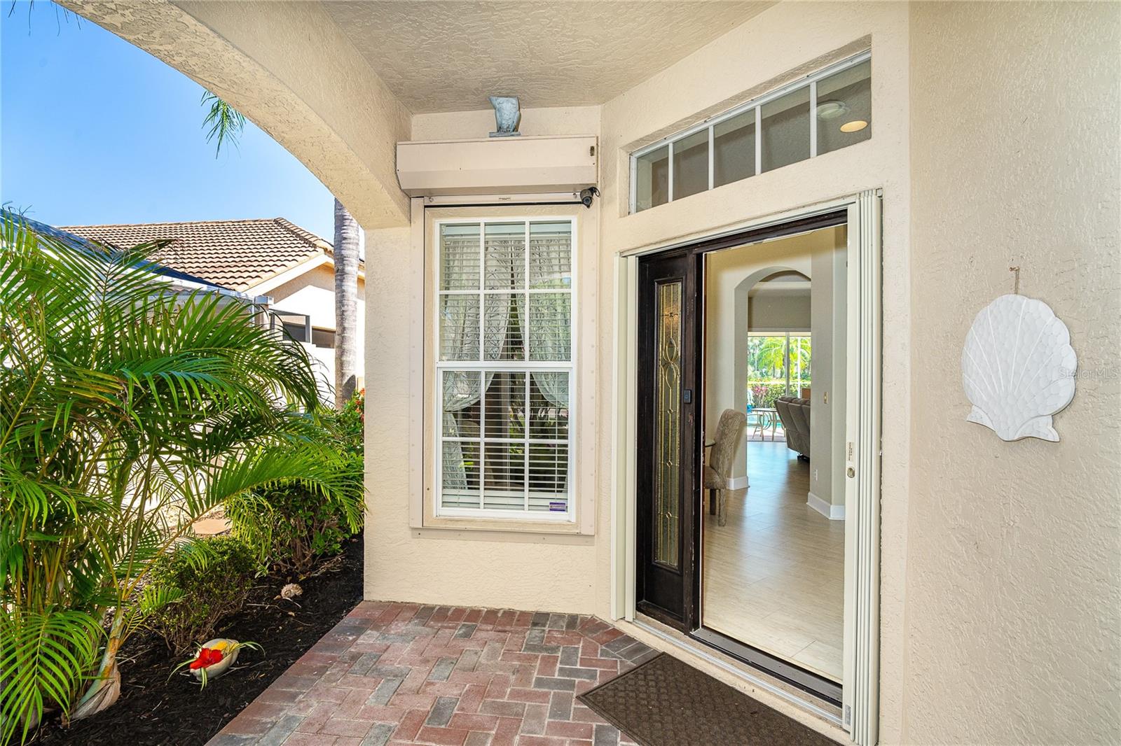 Image 5 of 51 For 108 Amora Avenue