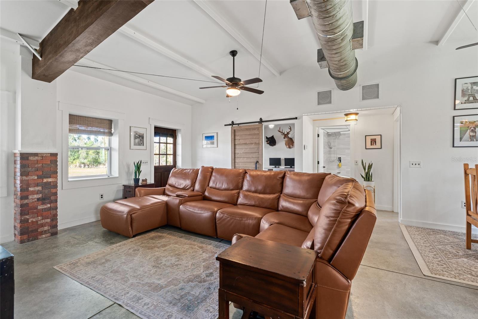Image 12 of 59 For 29527 Maris Drive