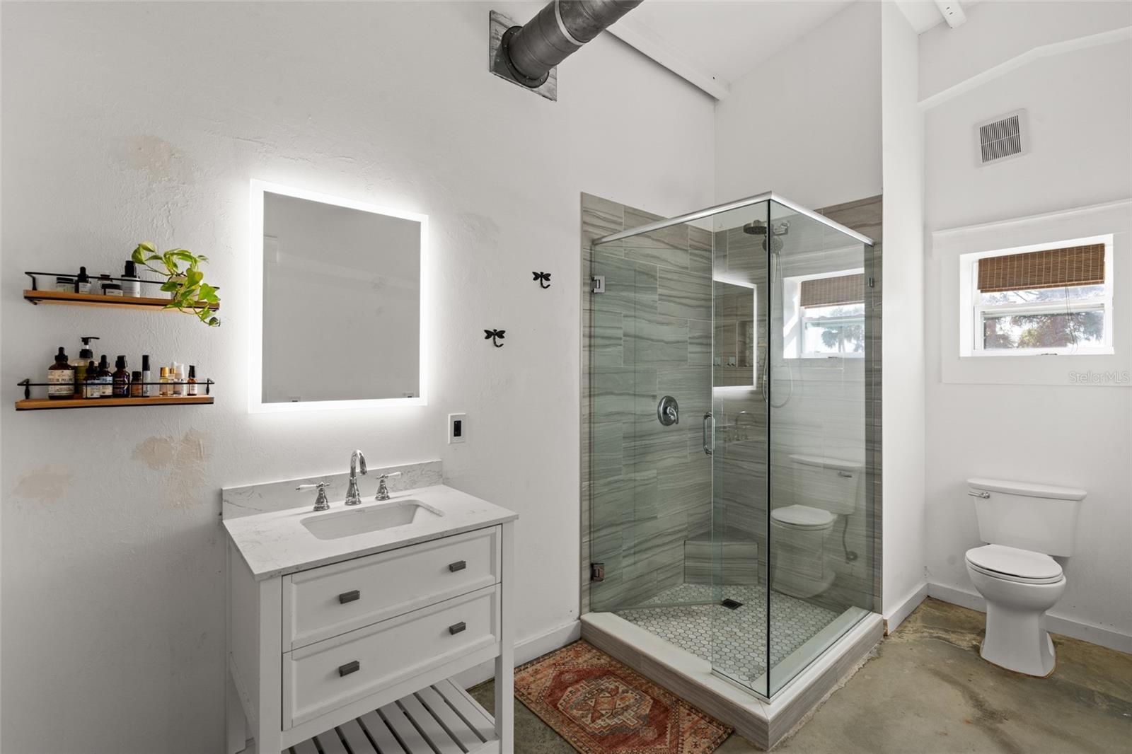 Image 19 of 59 For 29527 Maris Drive