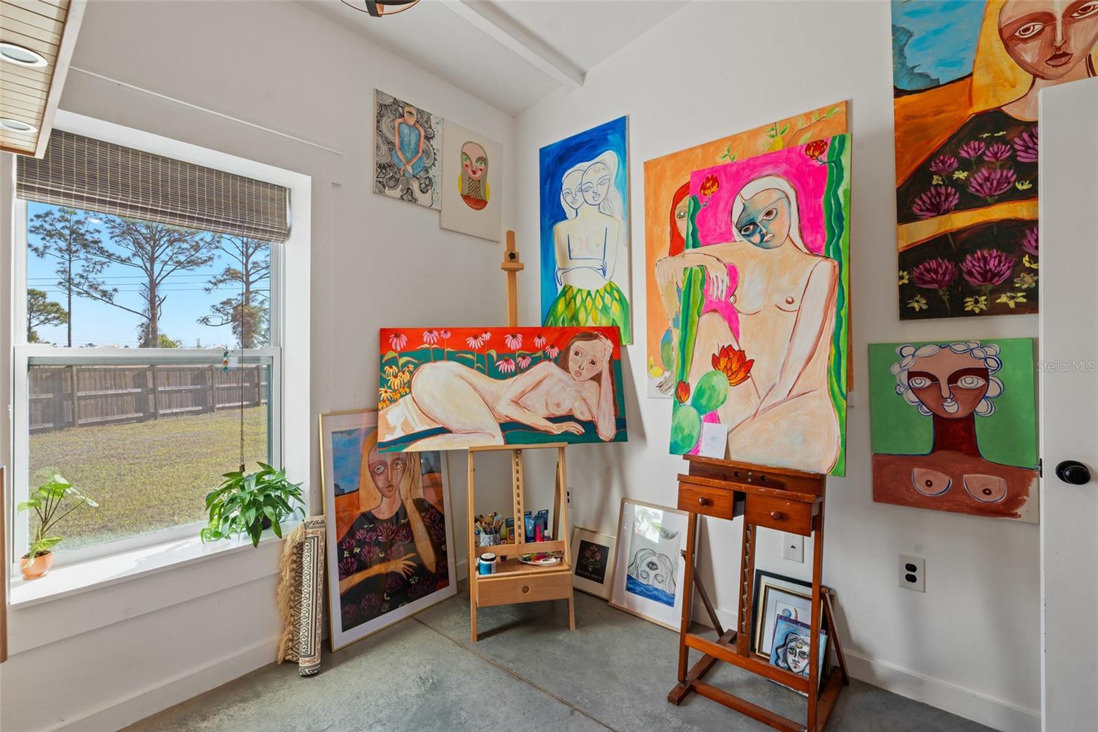 Image 20 of 59 For 29527 Maris Drive