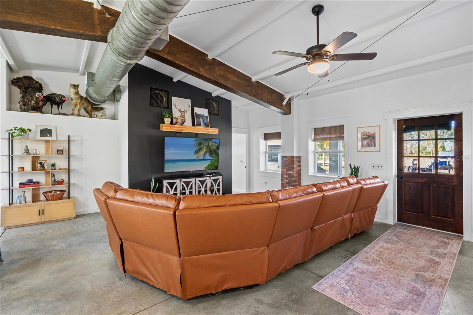Image 4 of 59 For 29527 Maris Drive