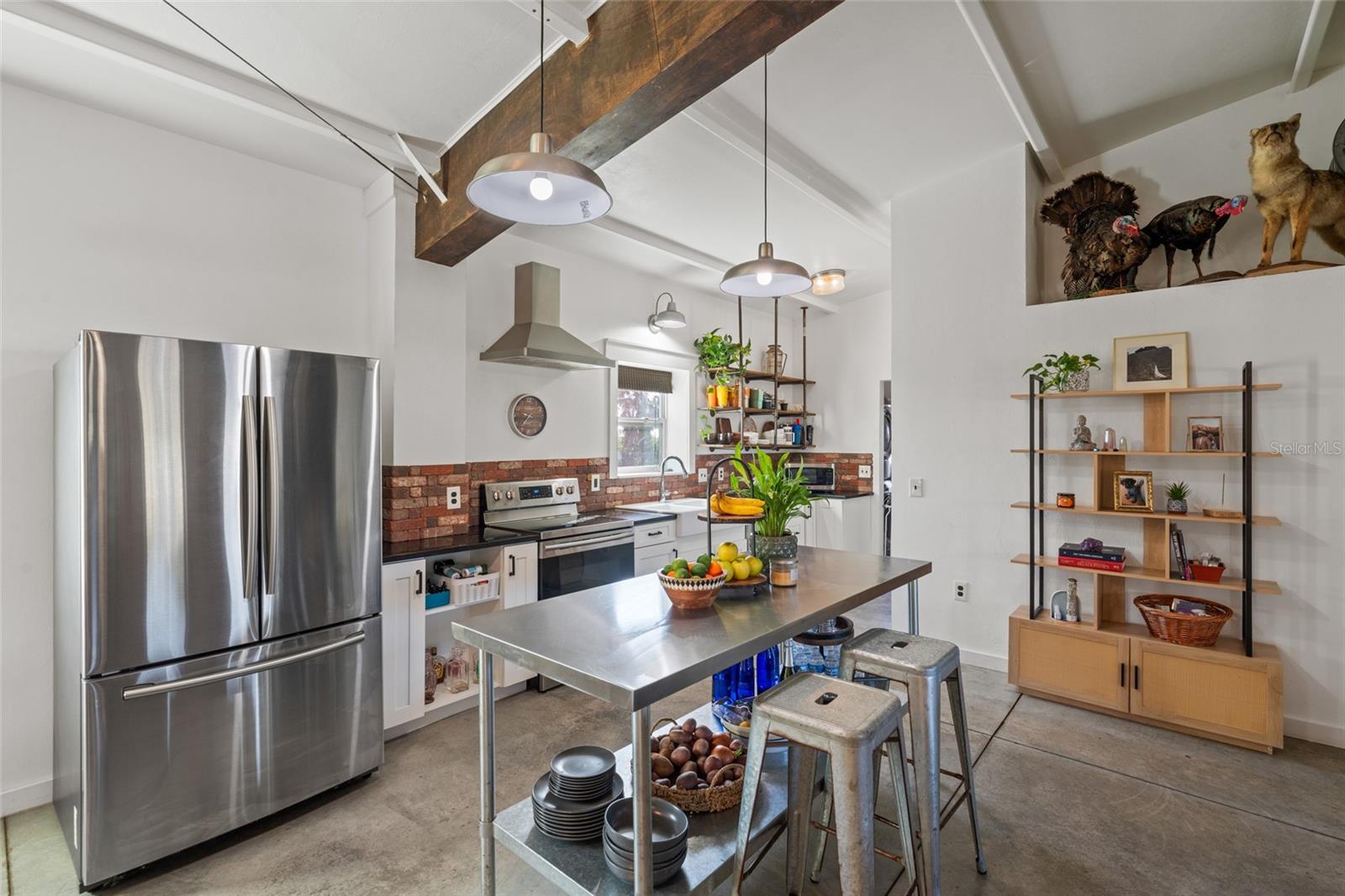 Image 7 of 59 For 29527 Maris Drive