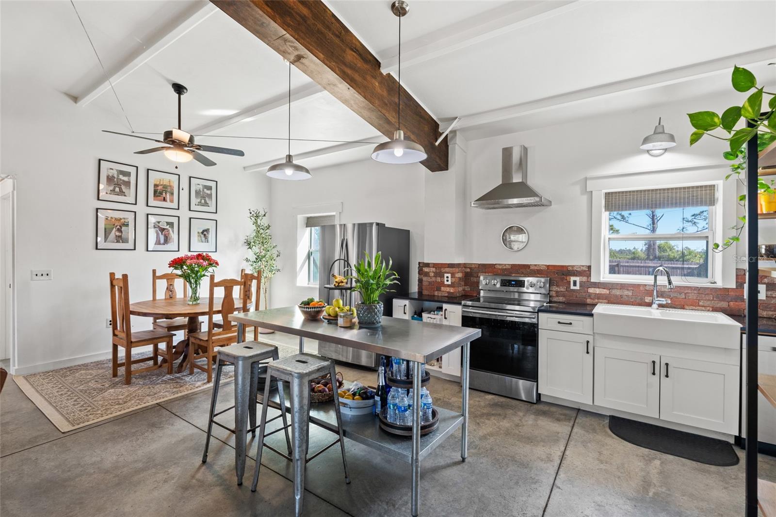 Image 9 of 59 For 29527 Maris Drive