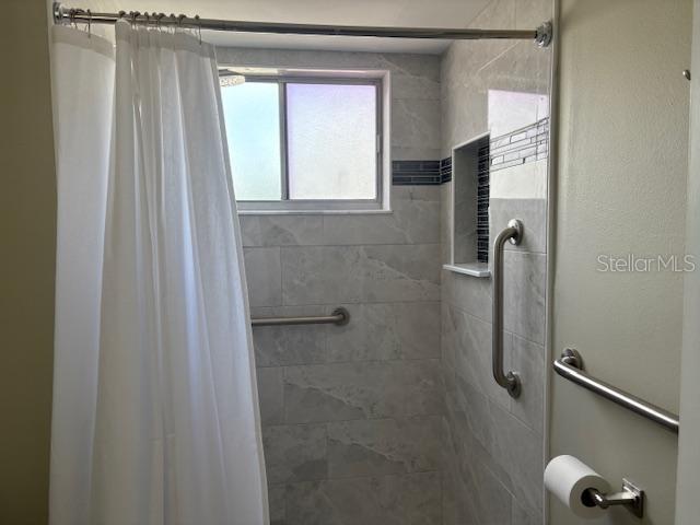 Image 17 of 29 For 1330 Glen Oaks Drive E 276d