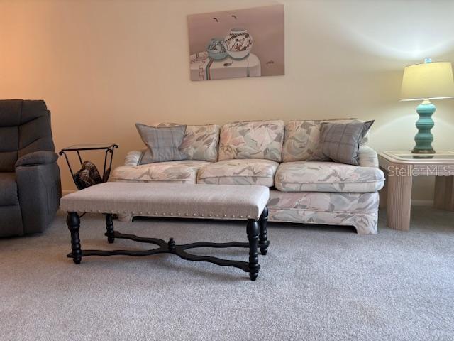 Image 2 of 29 For 1330 Glen Oaks Drive E 276d