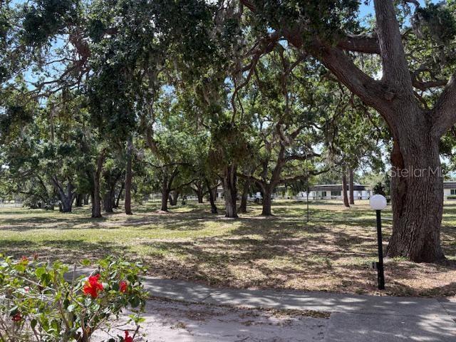 Image 26 of 29 For 1330 Glen Oaks Drive E 276d