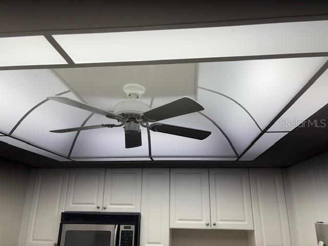 Image 8 of 29 For 1330 Glen Oaks Drive E 276d