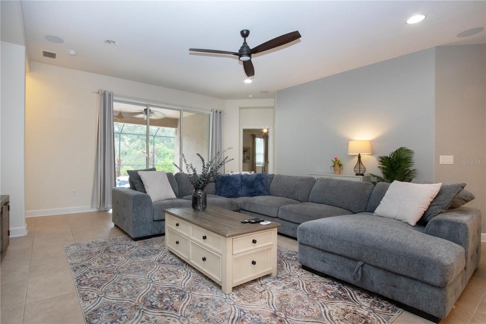 Image 15 of 81 For 12841 Balsam Terrace