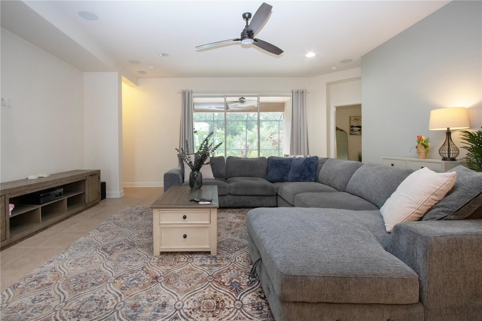 Image 16 of 81 For 12841 Balsam Terrace