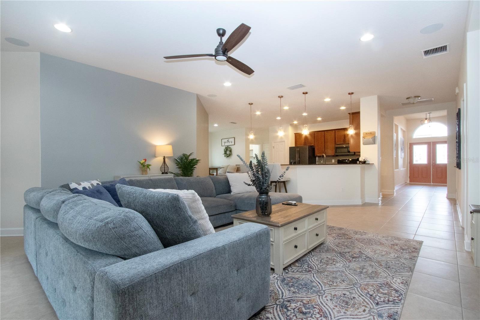 Image 18 of 81 For 12841 Balsam Terrace