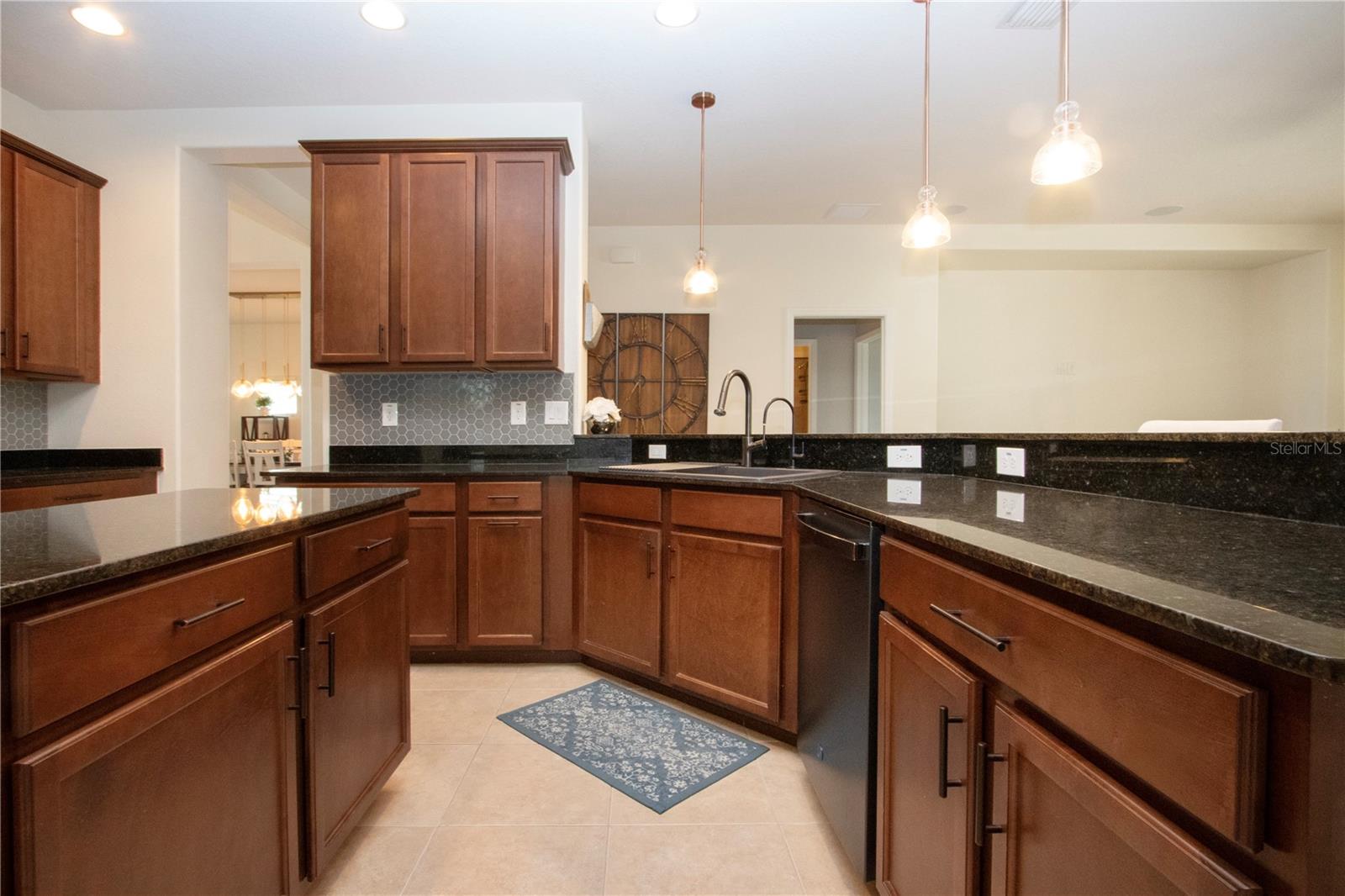 Image 26 of 81 For 12841 Balsam Terrace