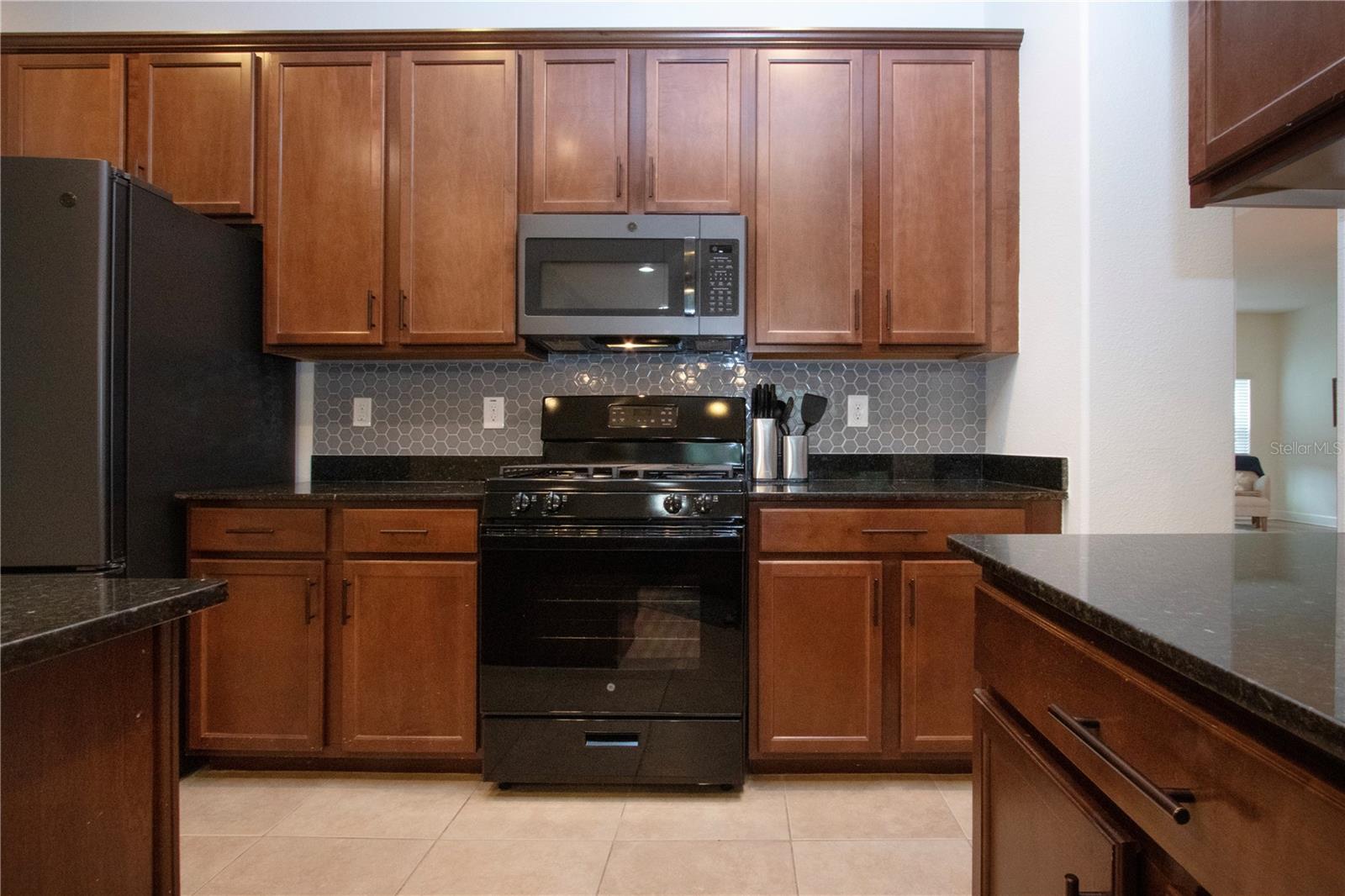 Image 27 of 81 For 12841 Balsam Terrace
