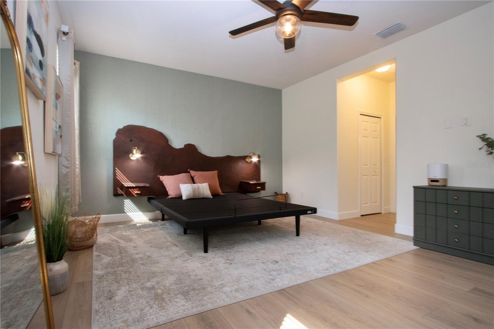 Image 30 of 81 For 12841 Balsam Terrace