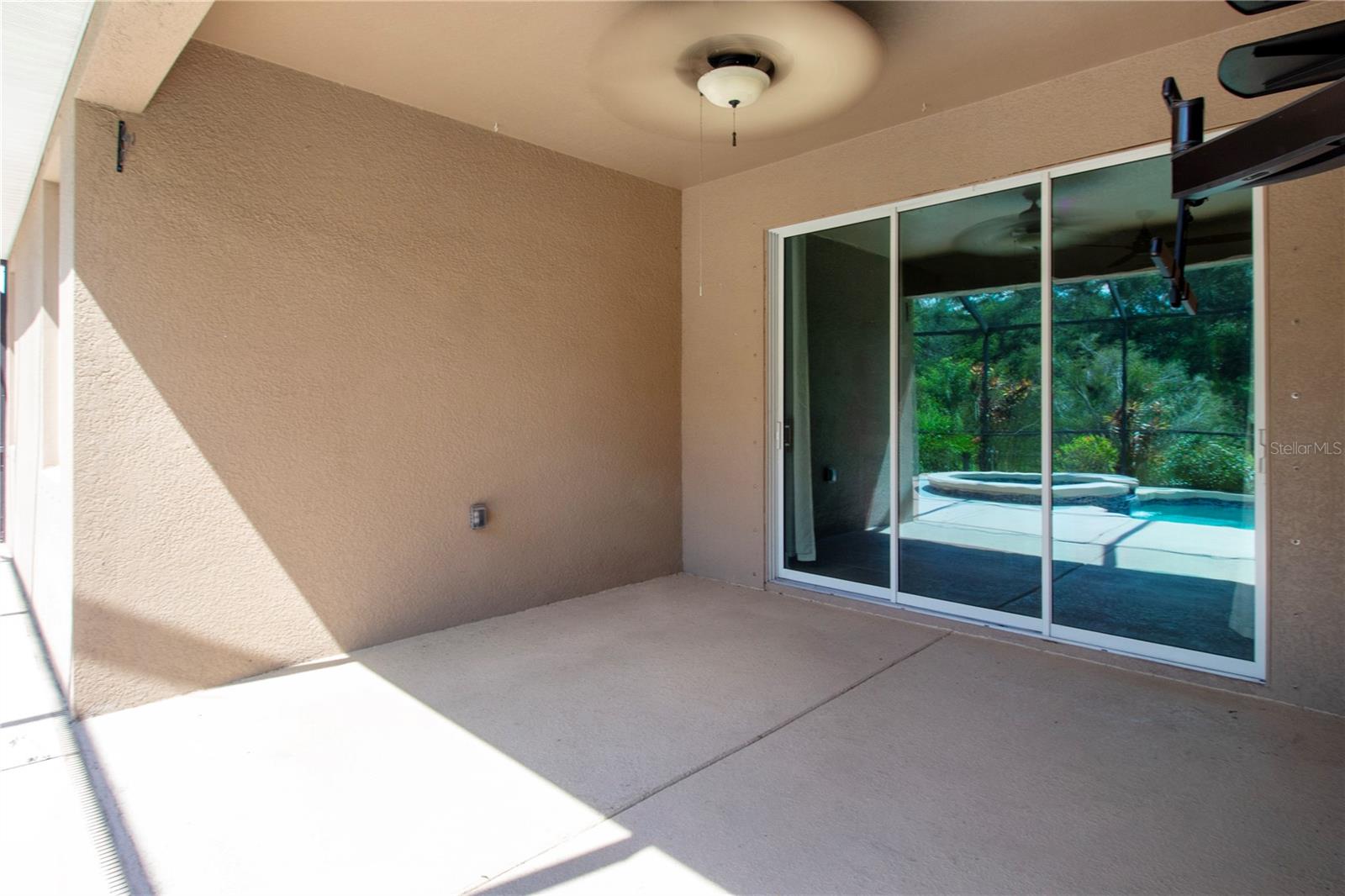 Image 53 of 81 For 12841 Balsam Terrace
