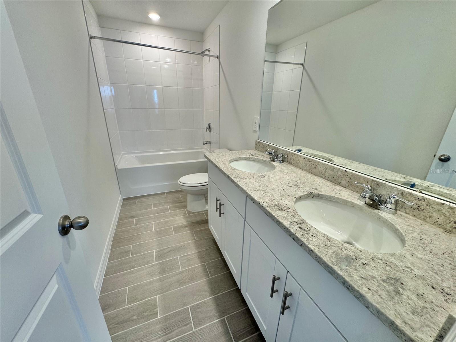 Image 10 of 66 For 14057 Crutchfield Court