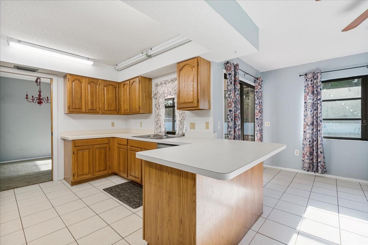 Image 13 of 37 For 2272 Palomar Street