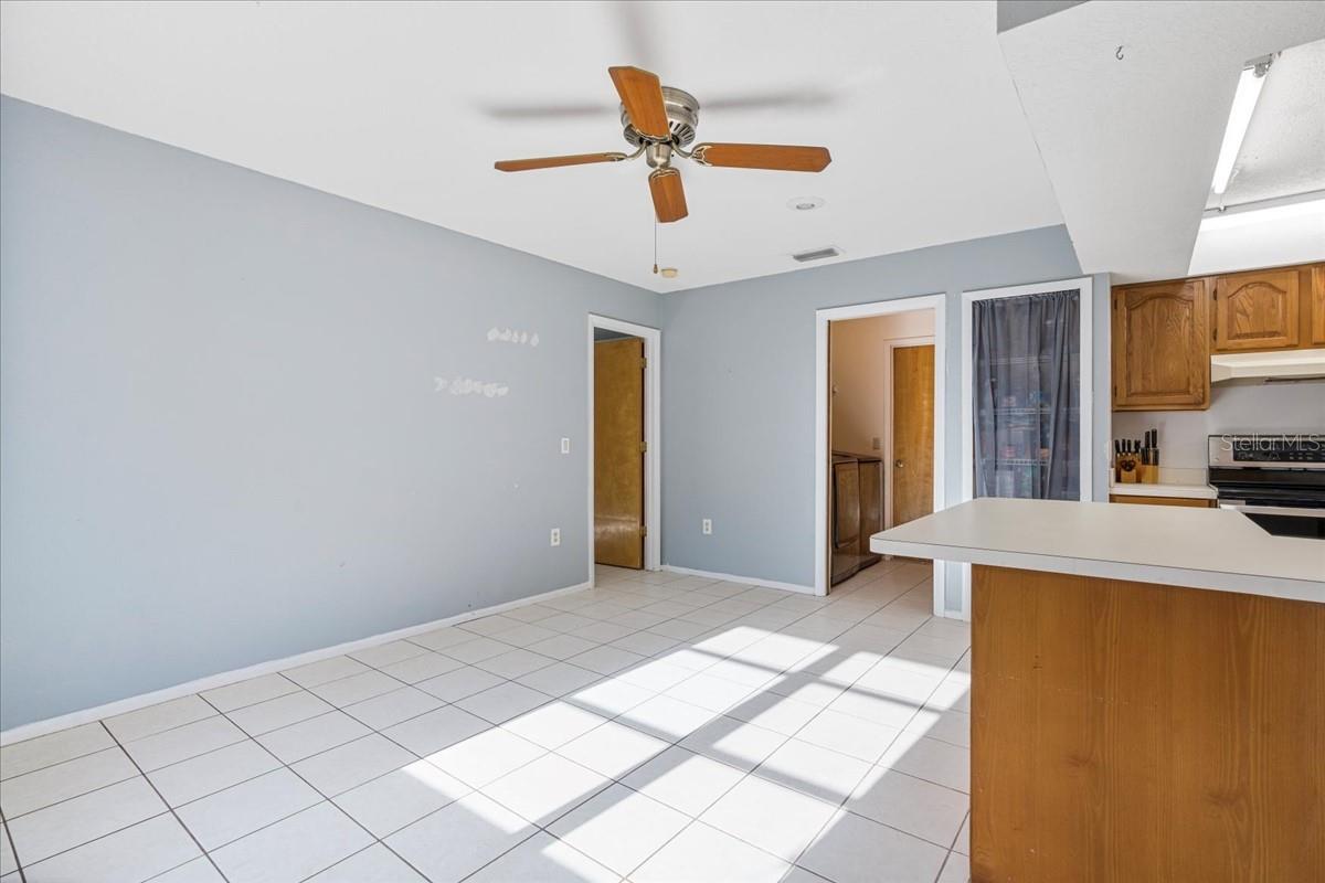 Image 14 of 37 For 2272 Palomar Street