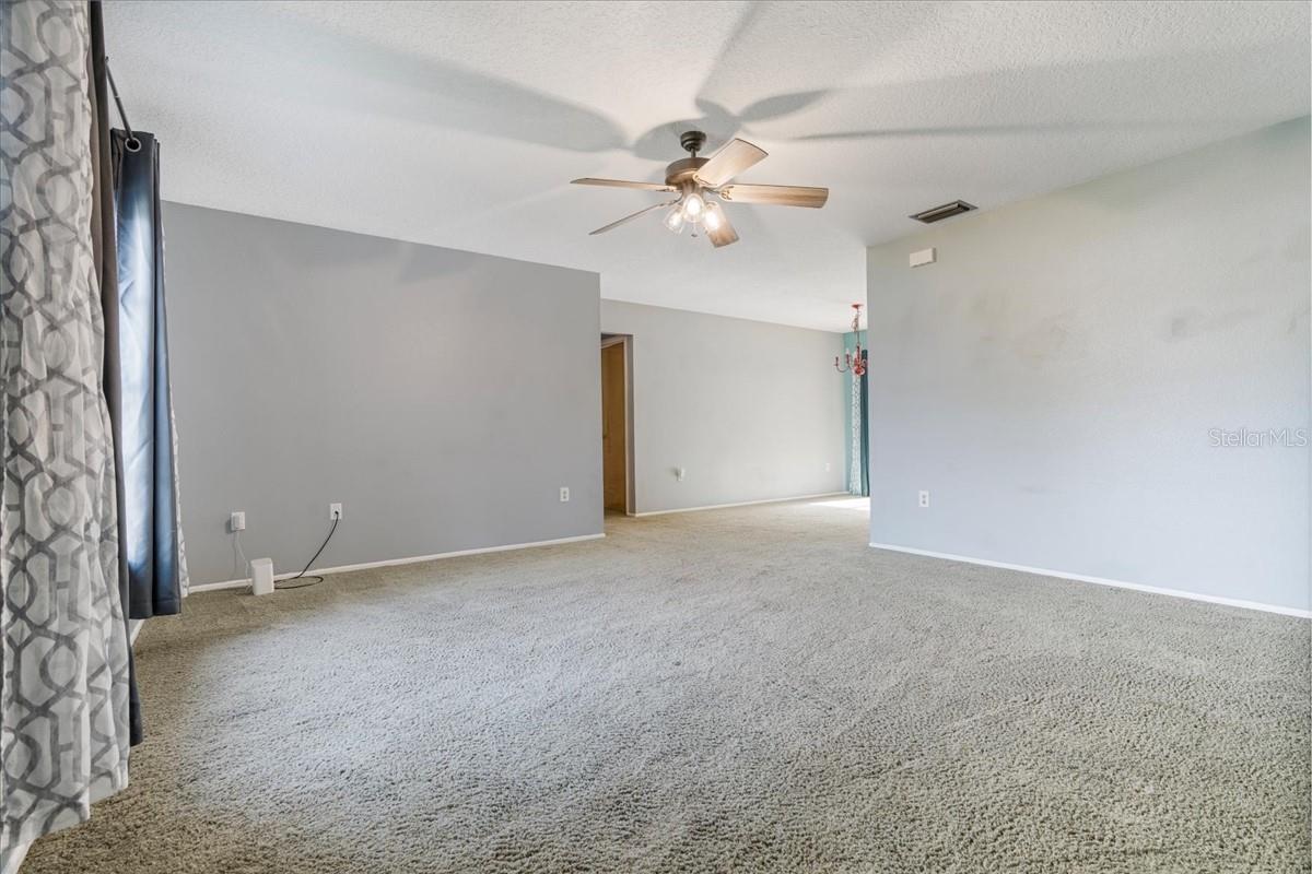 Image 18 of 37 For 2272 Palomar Street
