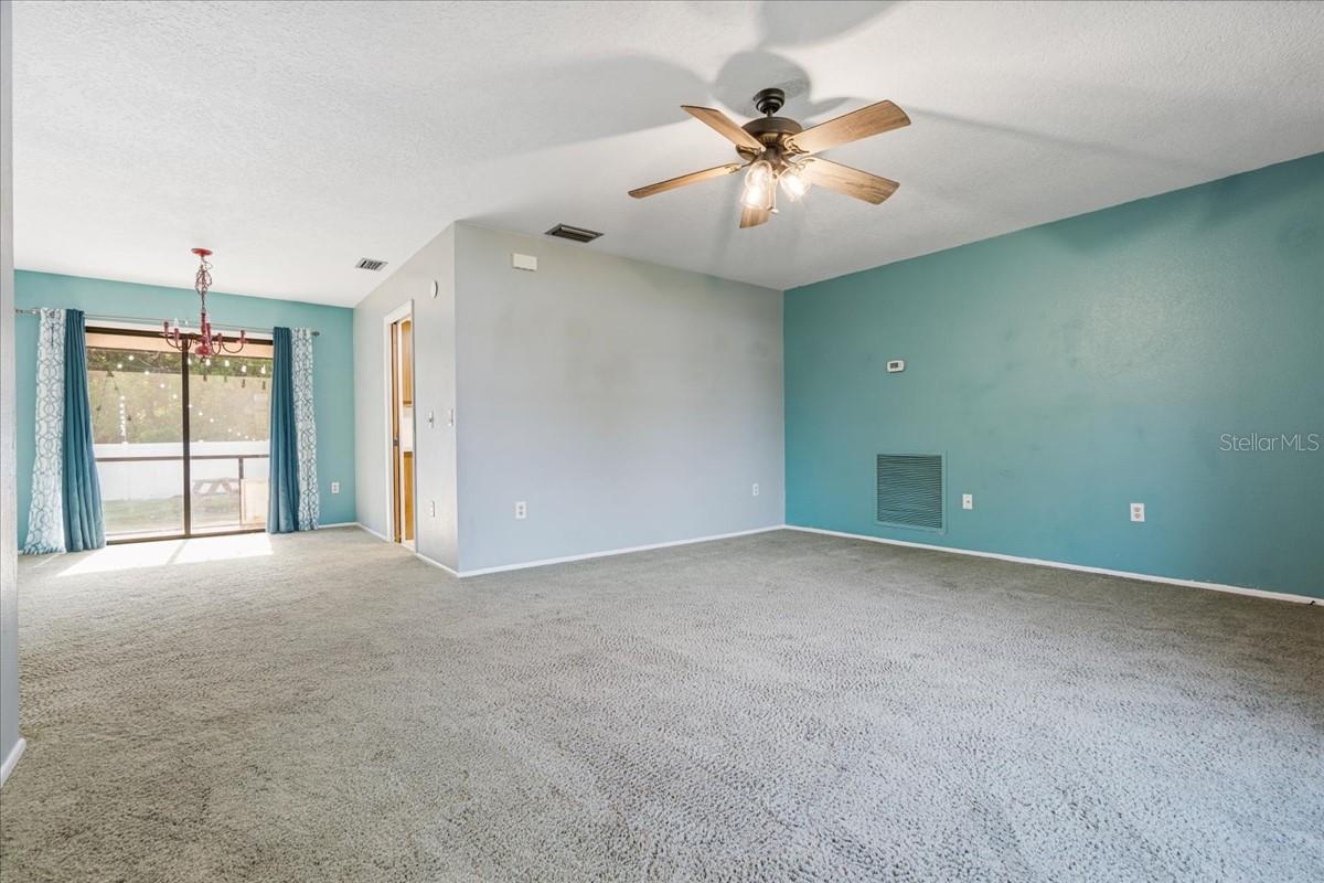 Image 19 of 37 For 2272 Palomar Street
