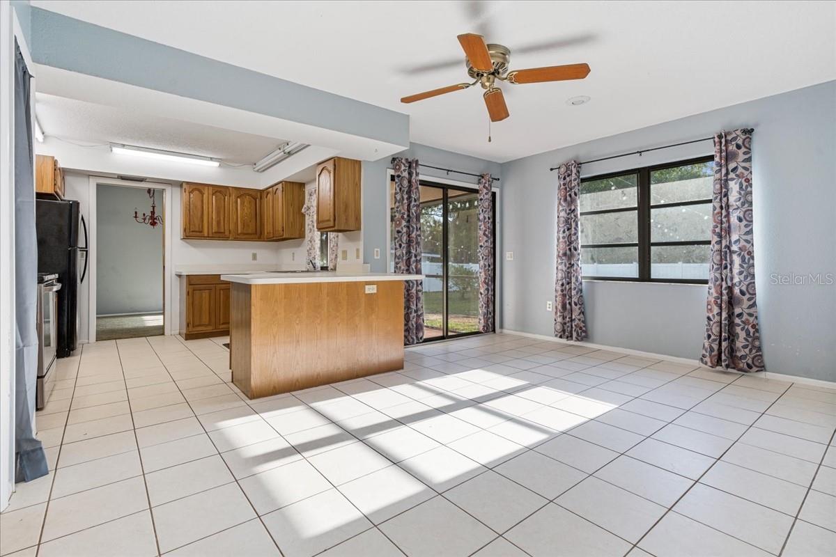 Image 8 of 37 For 2272 Palomar Street