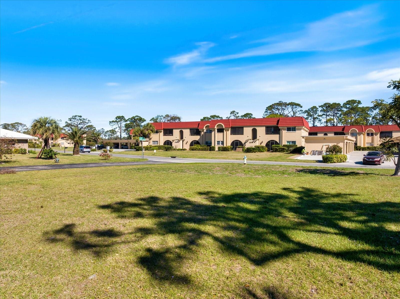 Image 6 of 12 For 531 Villa Park Drive 531