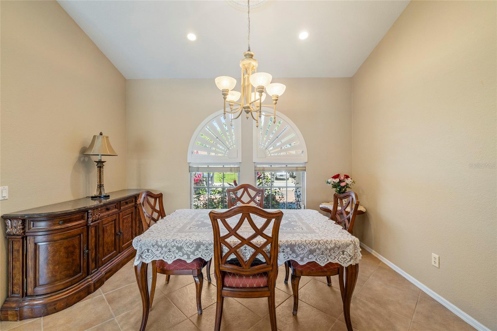 Image 16 of 69 For 2817 La Mancha Court