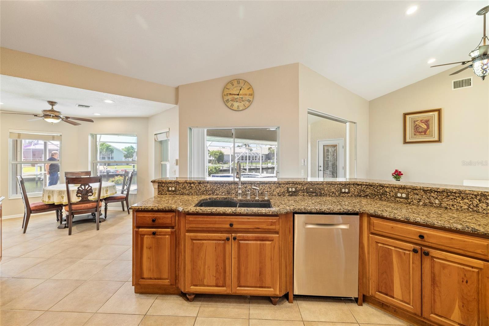 Image 20 of 69 For 2817 La Mancha Court
