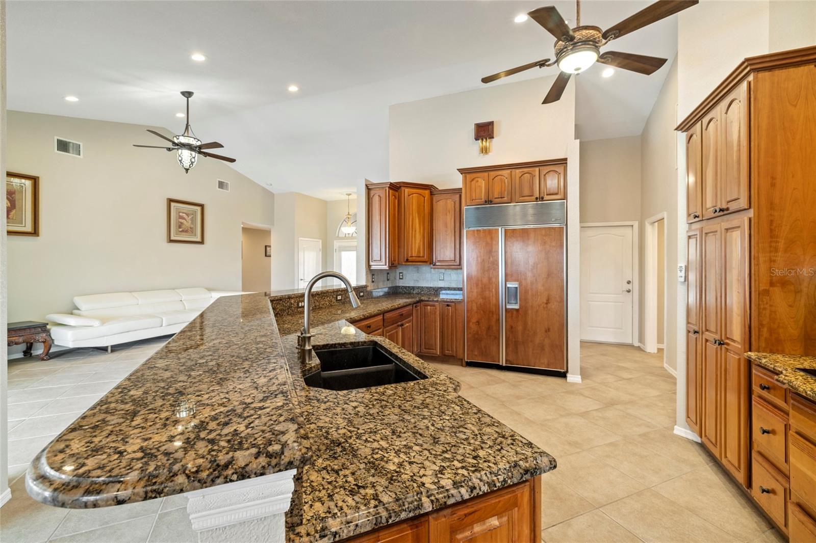 Image 22 of 69 For 2817 La Mancha Court