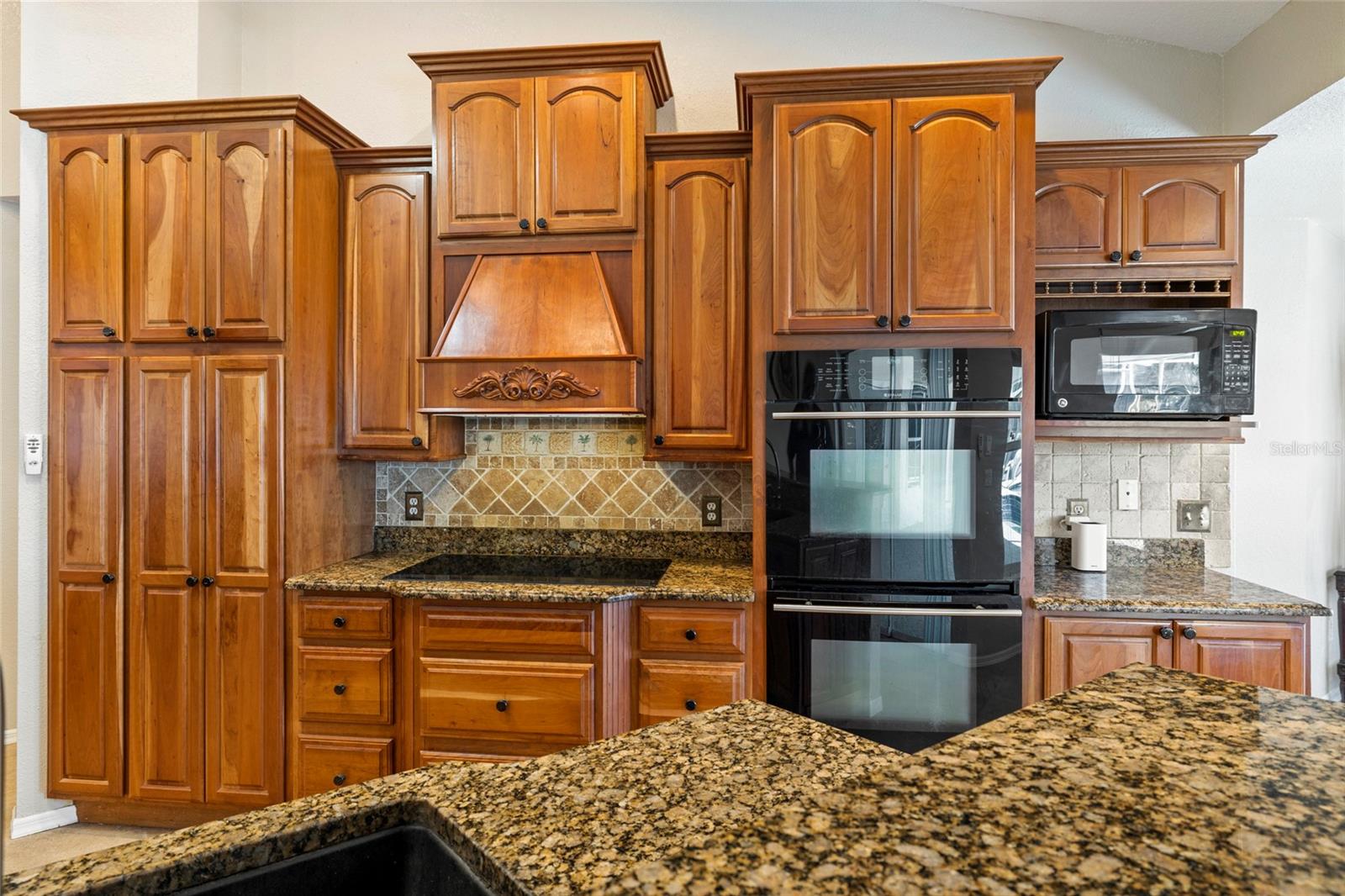 Image 23 of 69 For 2817 La Mancha Court