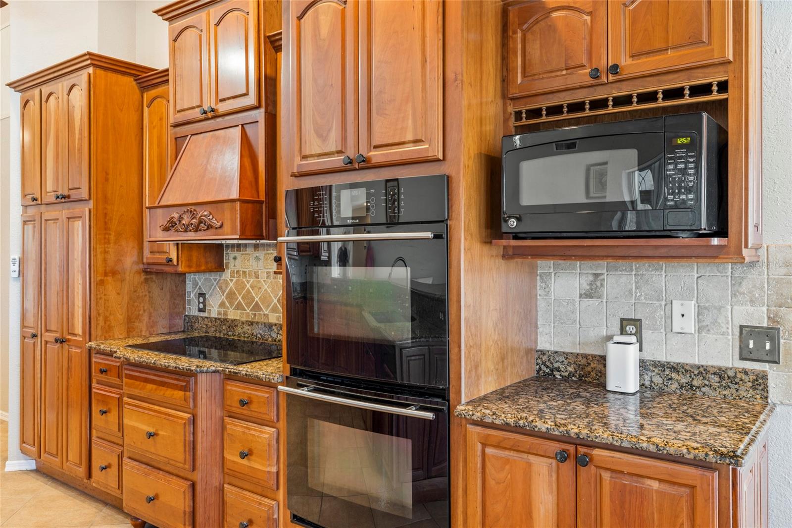 Image 3 of 69 For 2817 La Mancha Court
