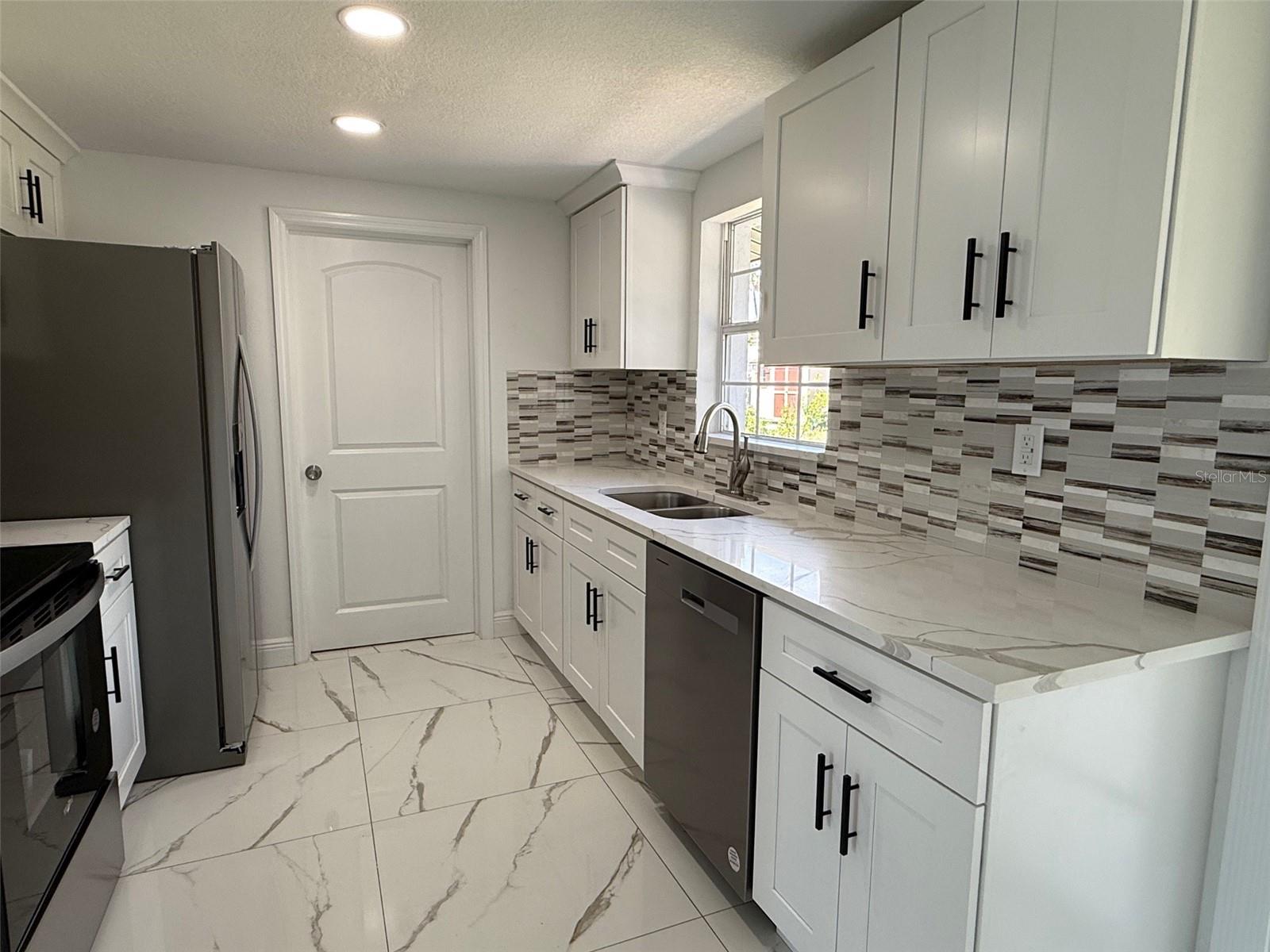 Image 12 of 28 For 2919 Bayshore Gardens Parkway