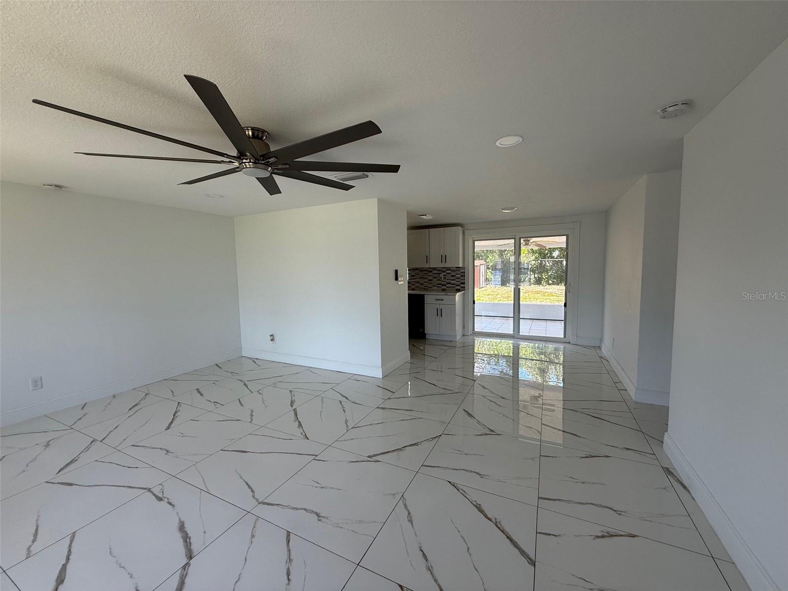 Image 8 of 28 For 2919 Bayshore Gardens Parkway