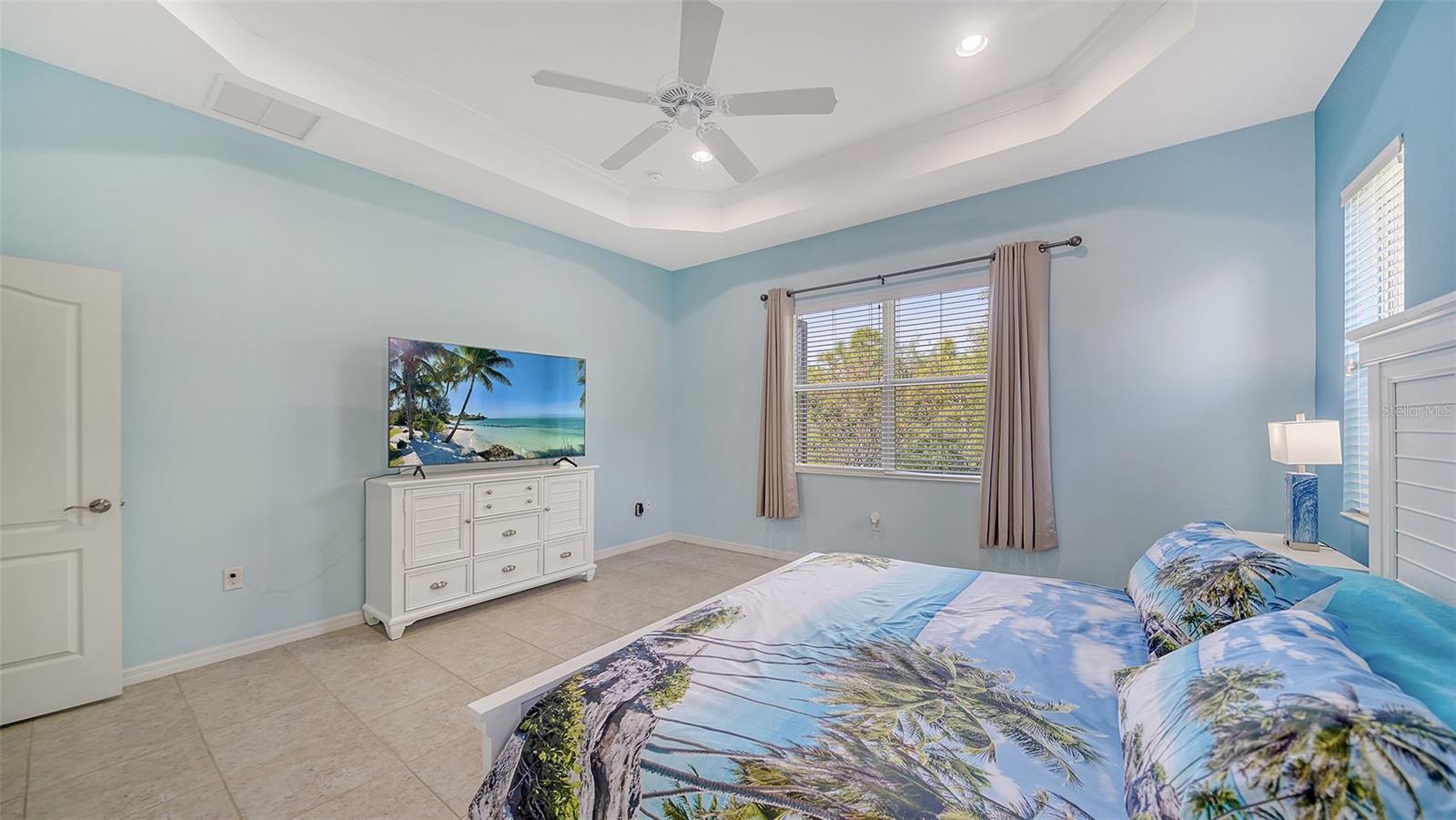 Image 23 of 87 For 21287 Sandal Foot Drive