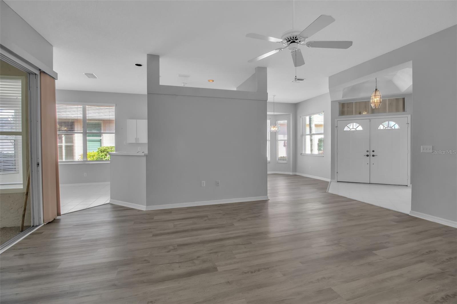 Image 39 of 74 For 519 Catalina Isles Circle