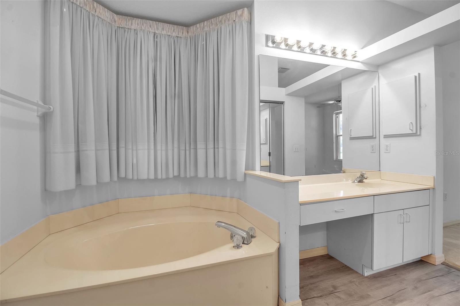 Image 57 of 74 For 519 Catalina Isles Circle