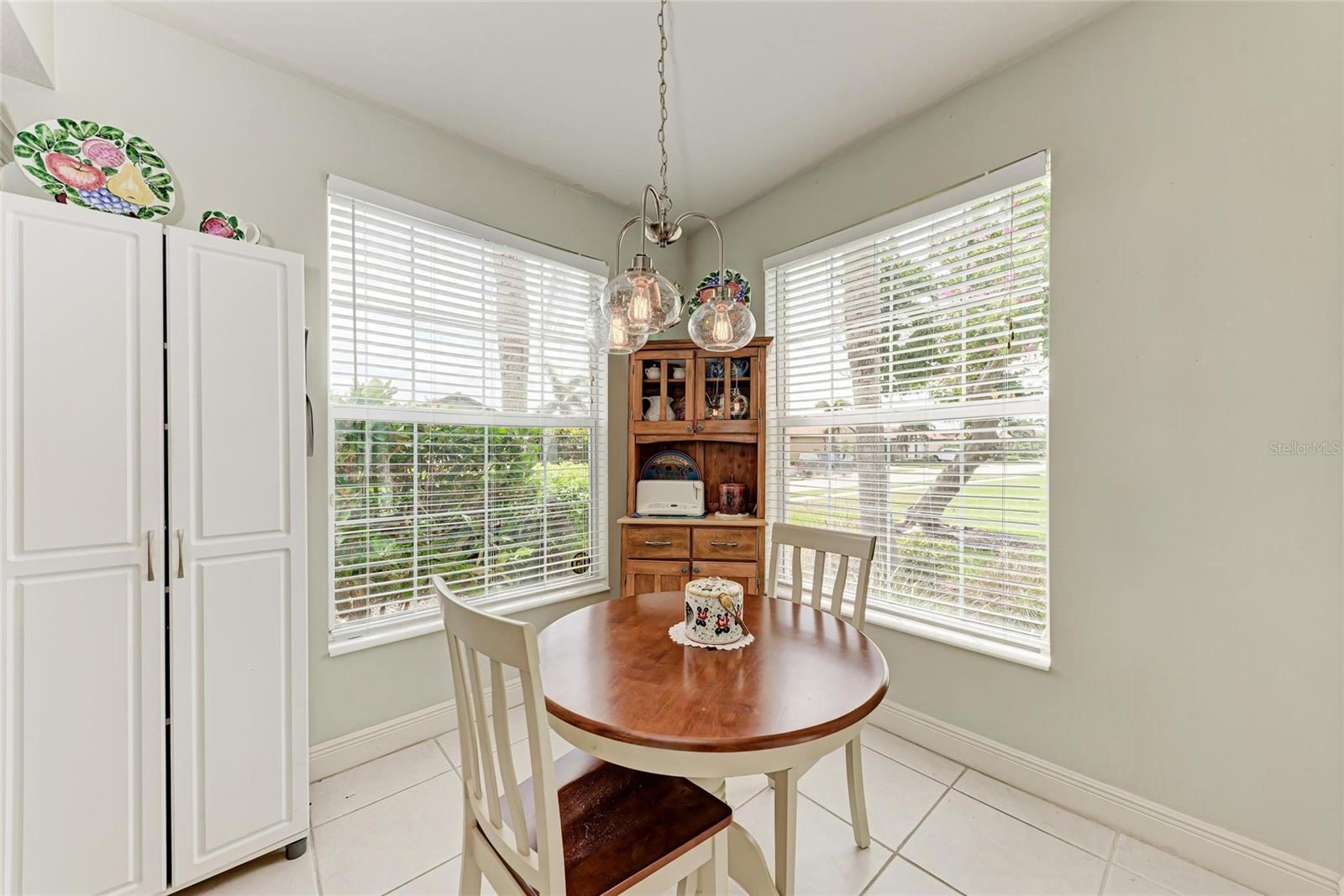 Image 12 of 77 For 23261 Banbury Way 501