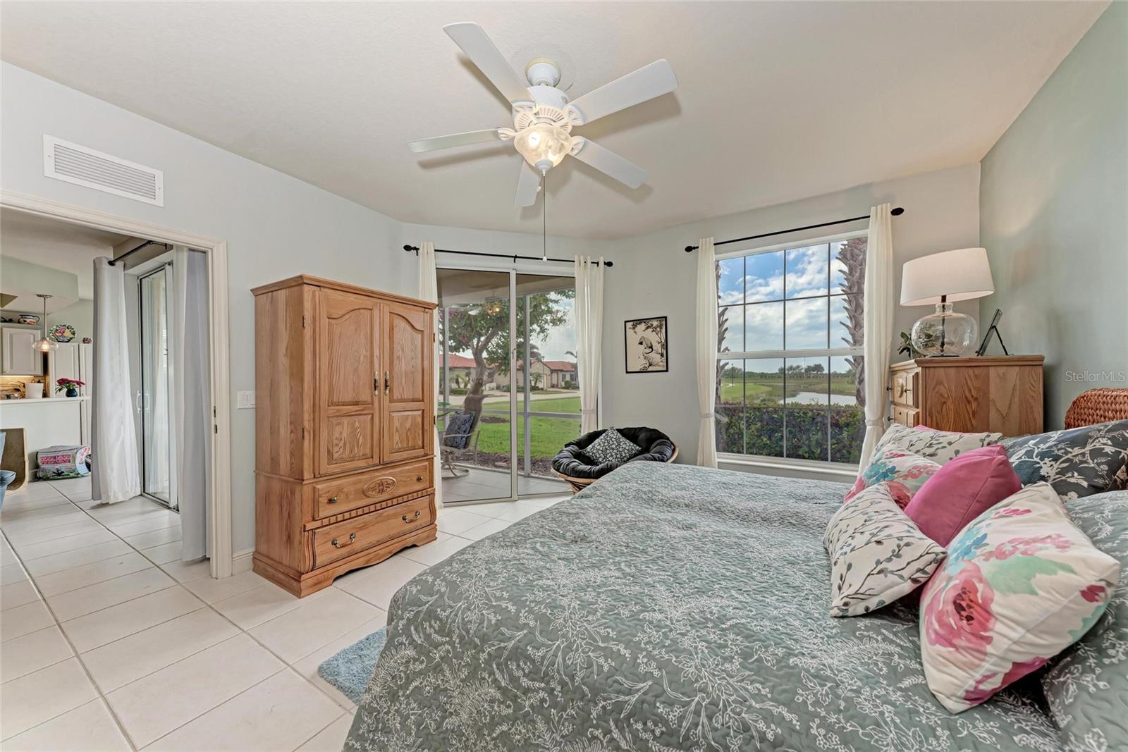 Image 20 of 77 For 23261 Banbury Way 501