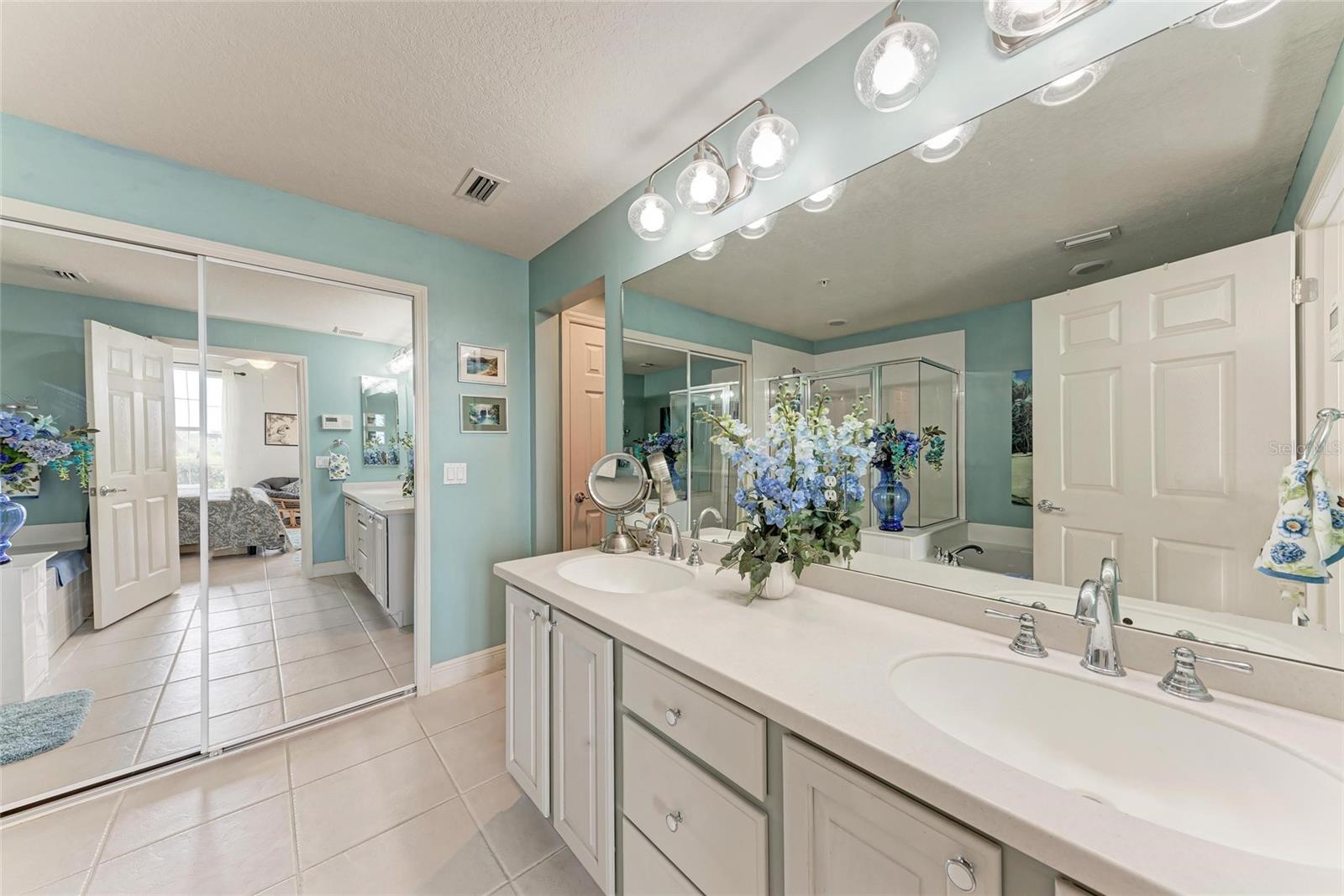 Image 21 of 77 For 23261 Banbury Way 501