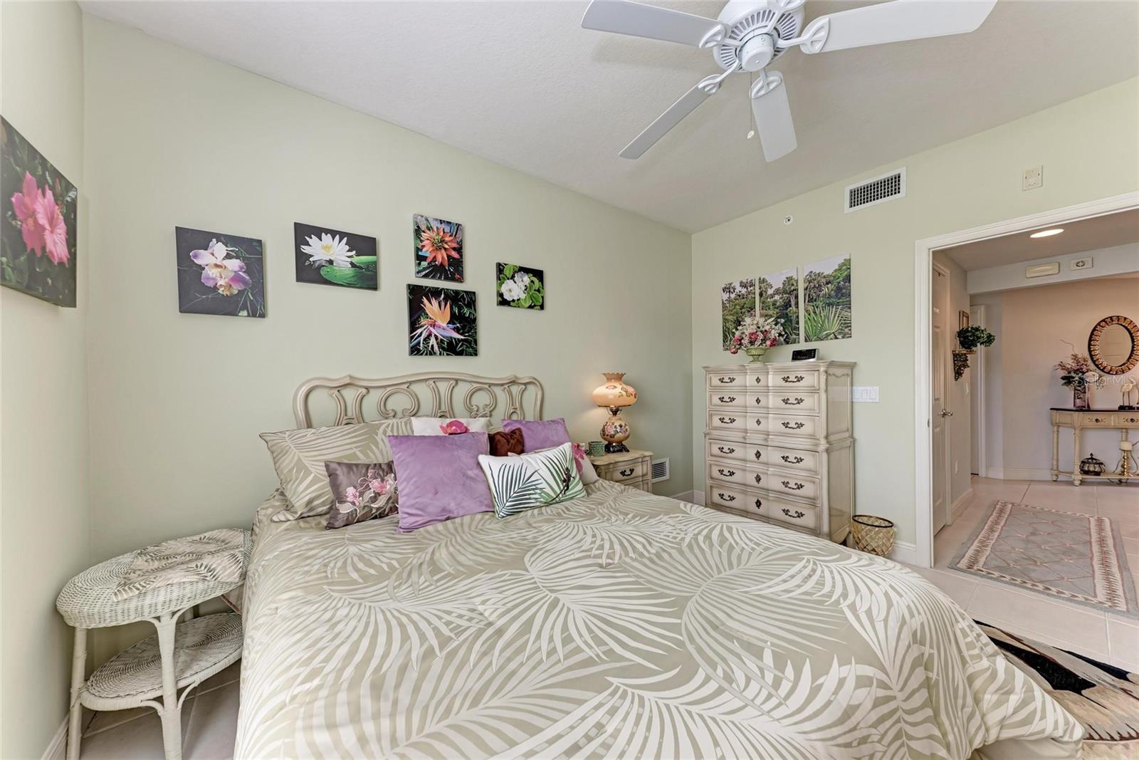 Image 29 of 77 For 23261 Banbury Way 501