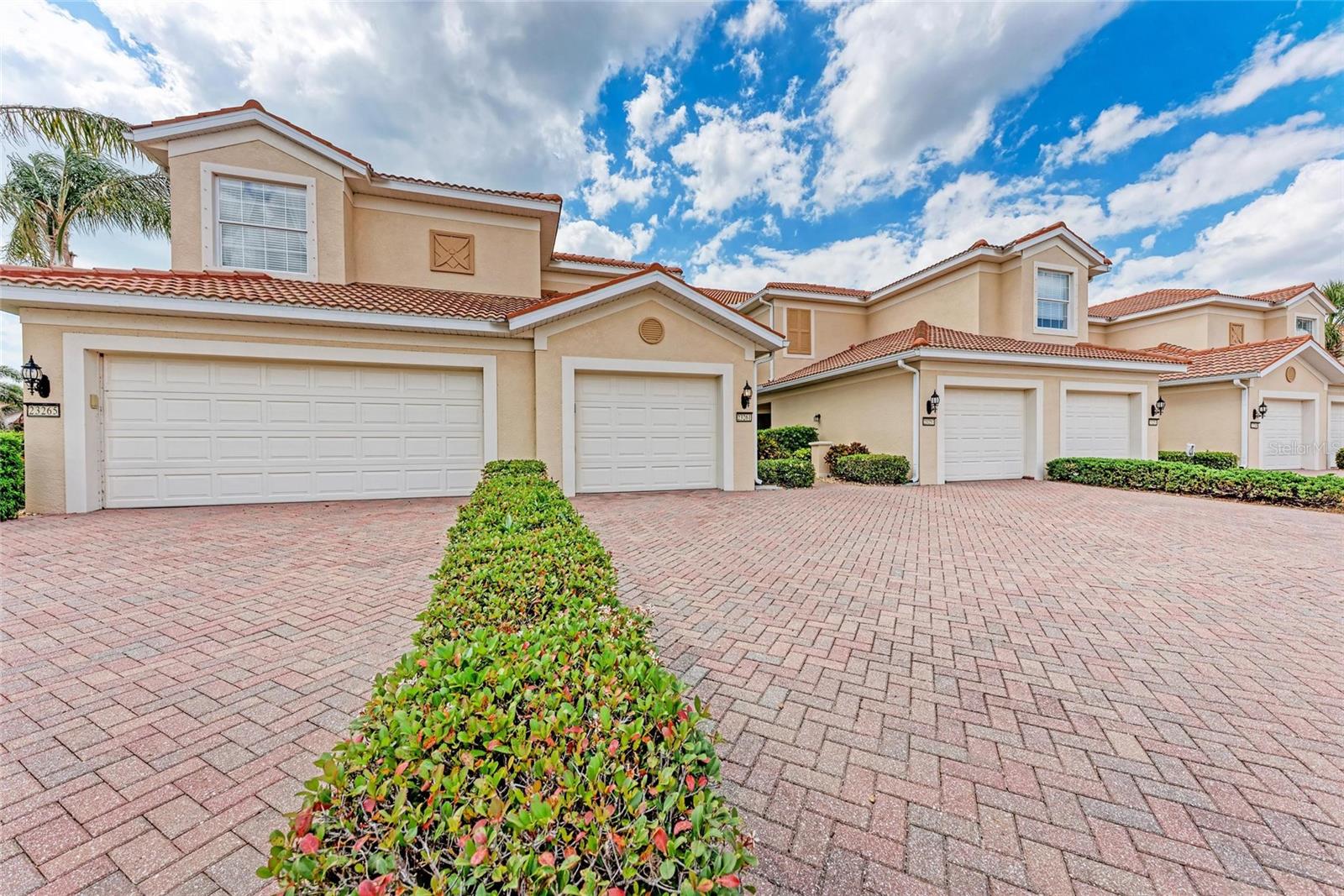 Image 70 of 77 For 23261 Banbury Way 501