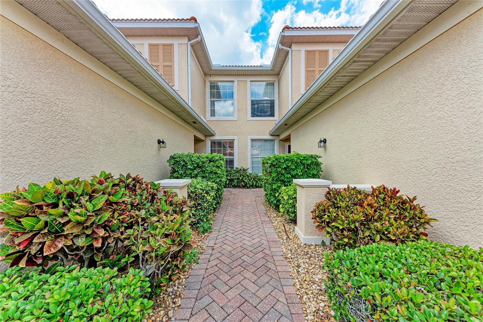 Image 72 of 77 For 23261 Banbury Way 501