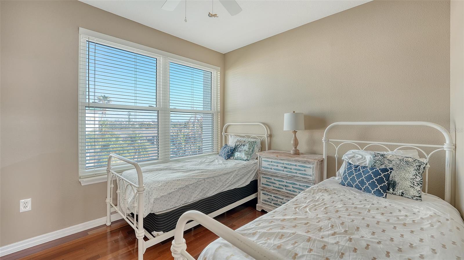 Image 33 of 43 For 8222 Harborside Circle