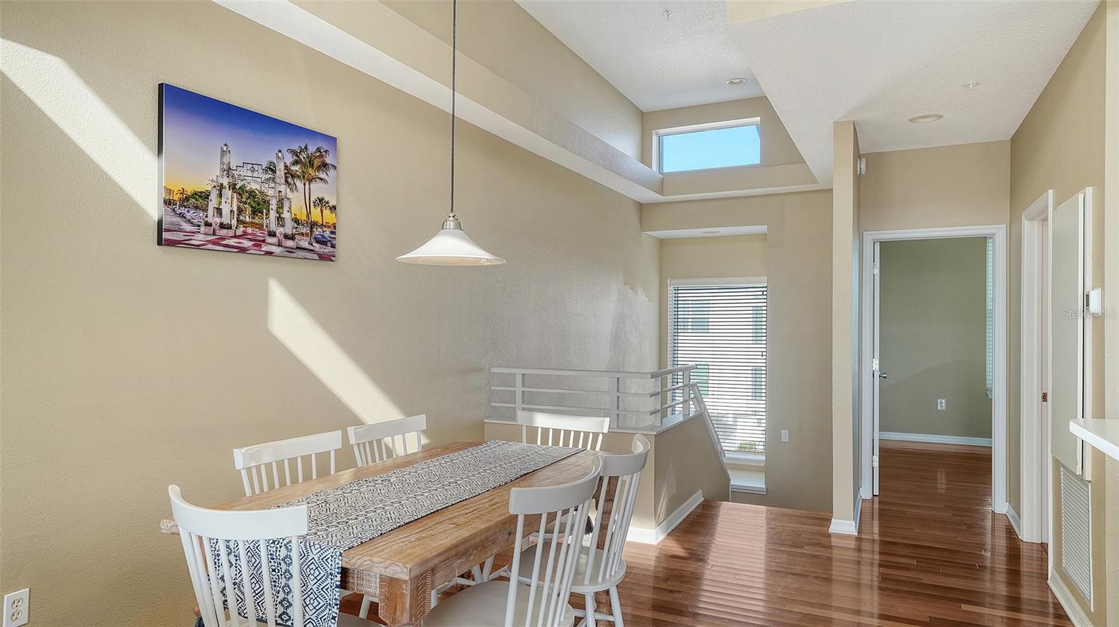 Image 7 of 43 For 8222 Harborside Circle
