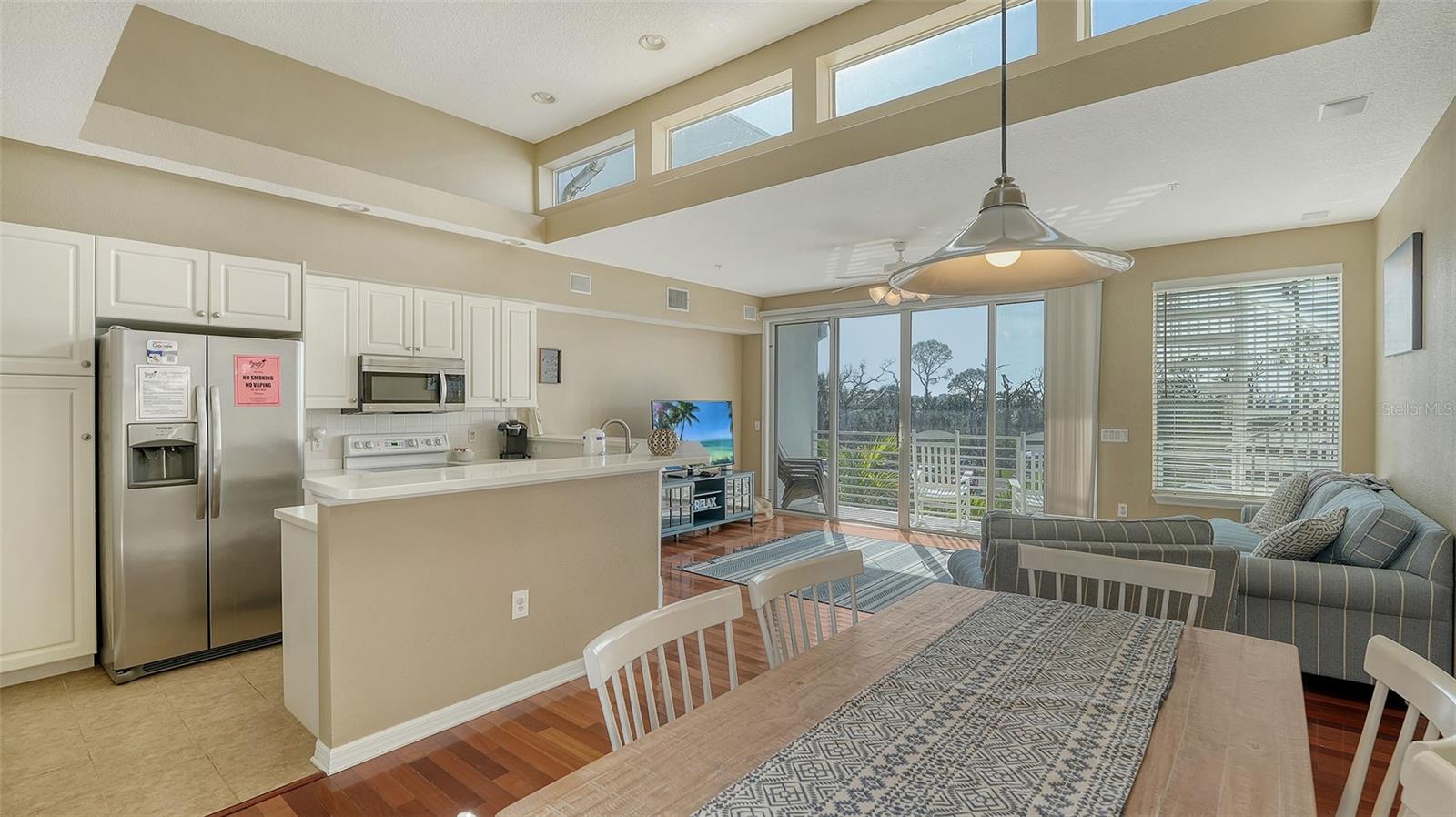 Image 9 of 43 For 8222 Harborside Circle